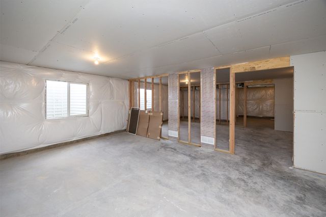 8211 Buckley Court, Johnston, IA 50131