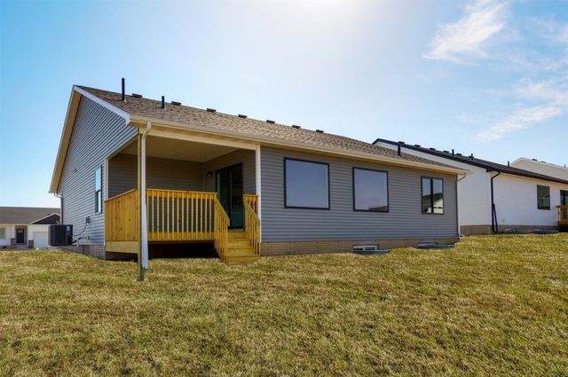 8211 Buckley Court, Johnston, IA 50131