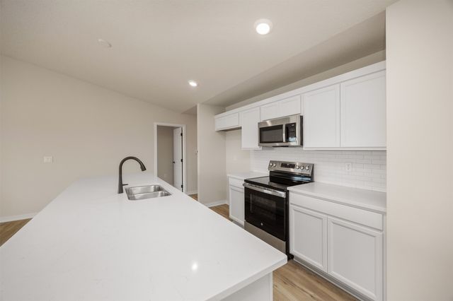 8211 Buckley Court, Johnston, IA 50131