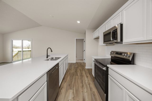 8211 Buckley Court, Johnston, IA 50131