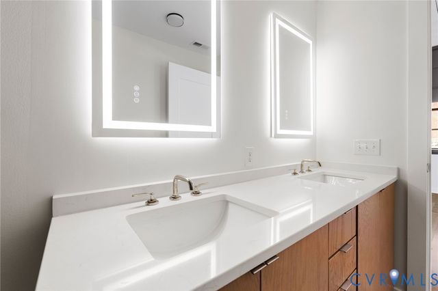 2201 E Main St, Richmond, VA 23223