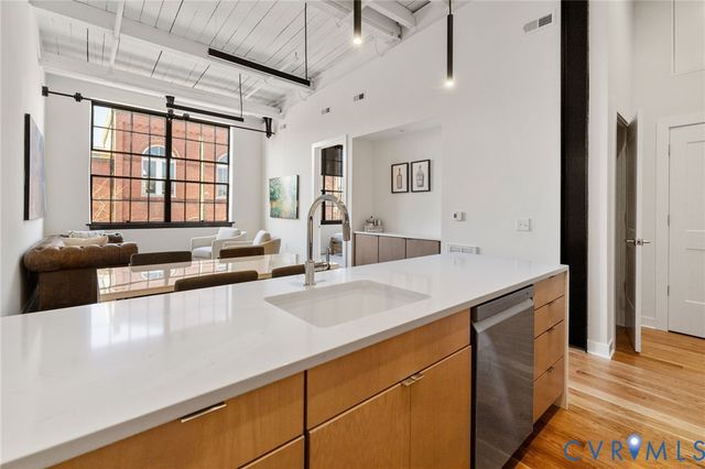 2201 E Main St, Richmond, VA 23223