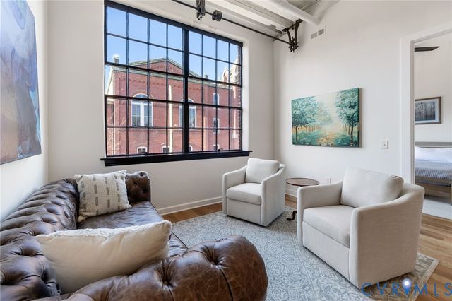 2201 E Main St, Richmond, VA 23223