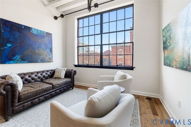 2201 E Main St, Richmond, VA 23223