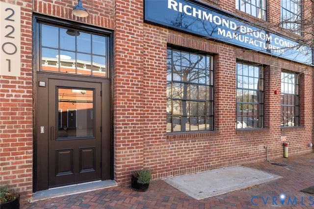 2201 E Main St, Richmond, VA 23223