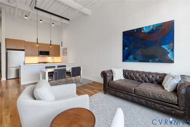 2201 E Main St, Richmond, VA 23223