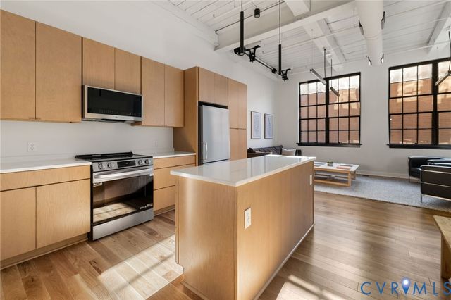 2201 E Main St, Richmond, VA 23223