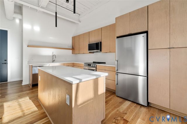 2201 E Main St, Richmond, VA 23223