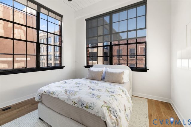 2201 E Main St, Richmond, VA 23223