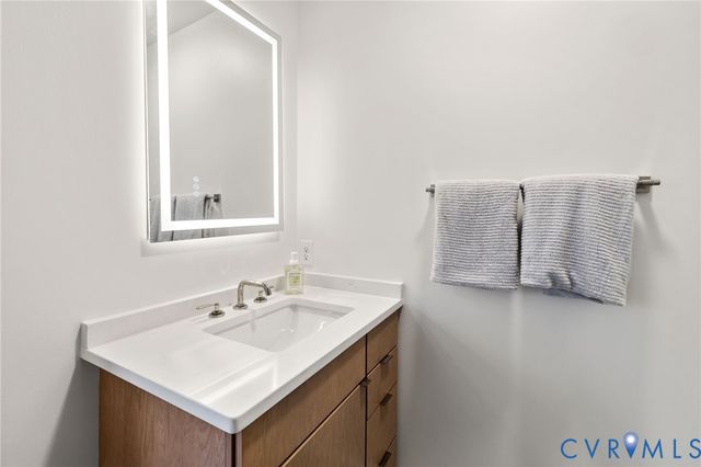 2201 E Main St, Richmond, VA 23223