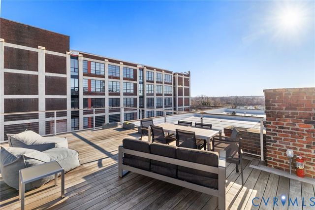 2201 E Main St, Richmond, VA 23223