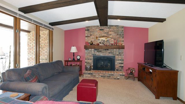 6000 Timberglade Circle, Bloomington, MN 55438