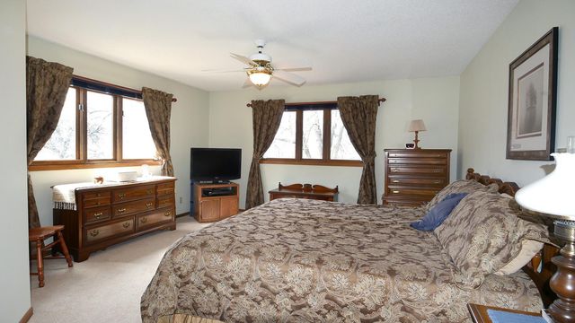 6000 Timberglade Circle, Bloomington, MN 55438