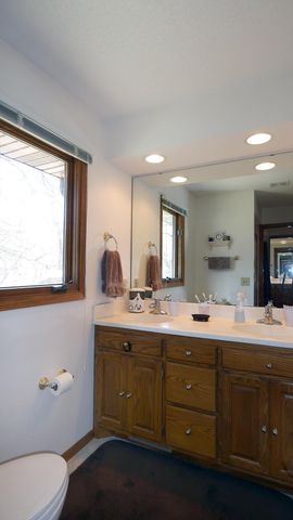 6000 Timberglade Circle, Bloomington, MN 55438