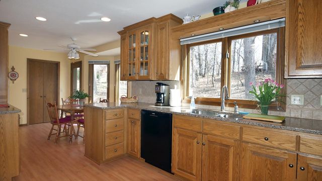 6000 Timberglade Circle, Bloomington, MN 55438