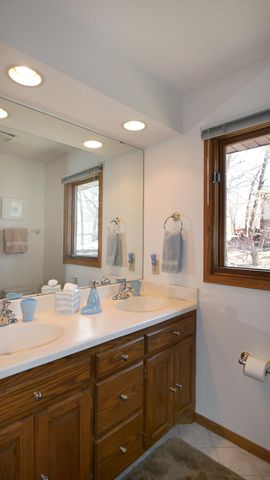 6000 Timberglade Circle, Bloomington, MN 55438