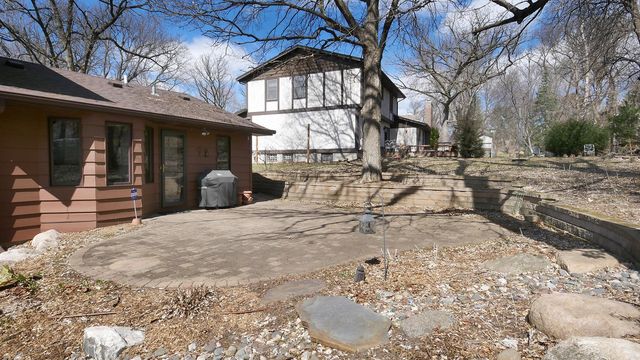 6000 Timberglade Circle, Bloomington, MN 55438