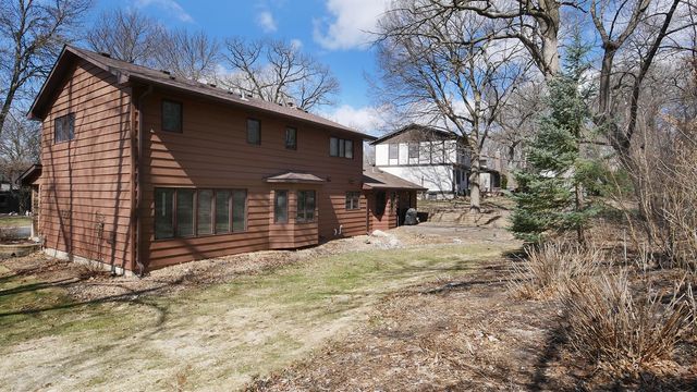 6000 Timberglade Circle, Bloomington, MN 55438