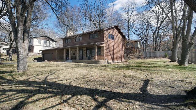 6000 Timberglade Circle, Bloomington, MN 55438