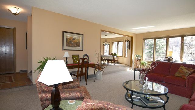 6000 Timberglade Circle, Bloomington, MN 55438