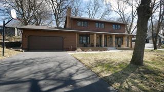6000 Timberglade Circle, Bloomington, MN 55438