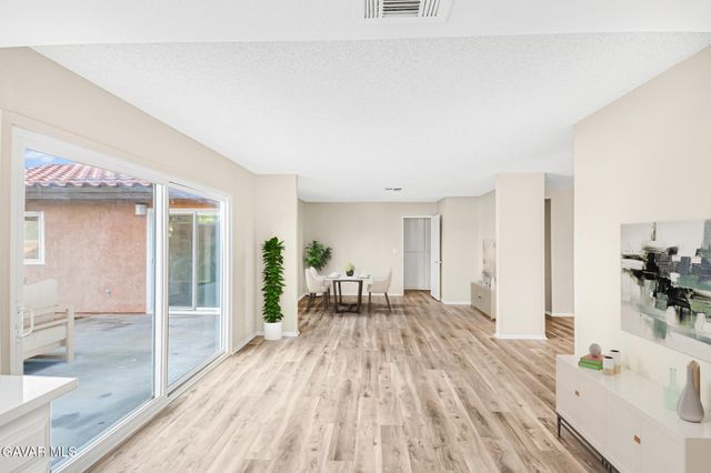 521 W Avenue J14, Lancaster, CA 93534