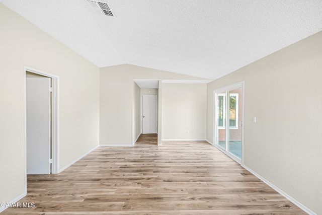 521 W Avenue J14, Lancaster, CA 93534