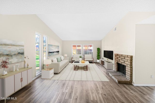 521 W Avenue J14, Lancaster, CA 93534