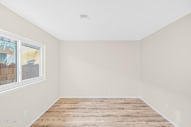 521 W Avenue J14, Lancaster, CA 93534