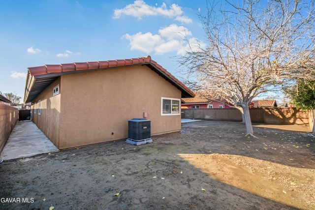 521 W Avenue J14, Lancaster, CA 93534