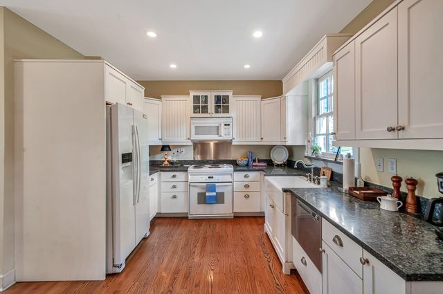 1820 Lombardy Ave, Nashville, TN 37215