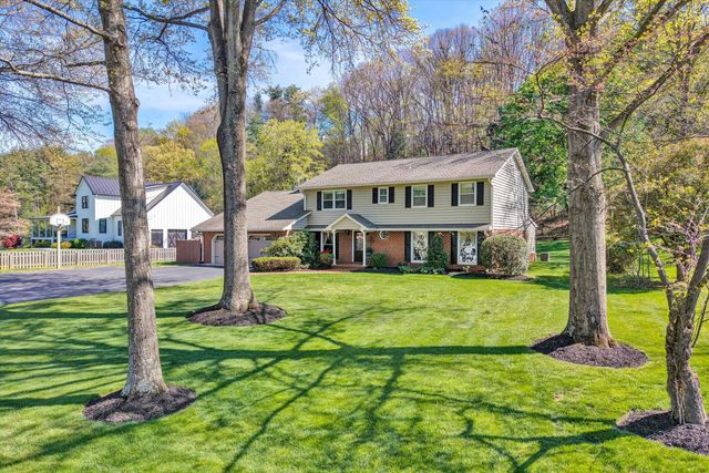 5832 Lakemont DR, Roanoke, VA 24018
