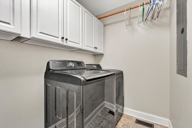5832 Lakemont DR, Roanoke, VA 24018
