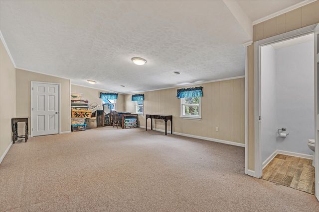 5832 Lakemont DR, Roanoke, VA 24018