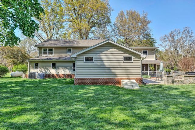 5832 Lakemont DR, Roanoke, VA 24018