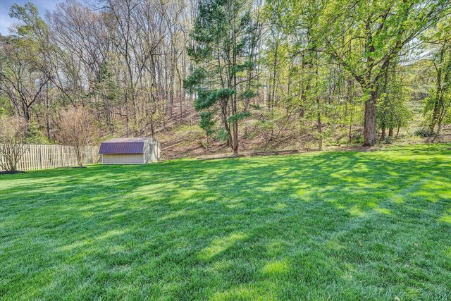 5832 Lakemont DR, Roanoke, VA 24018