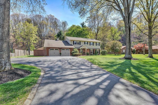 5832 Lakemont DR, Roanoke, VA 24018