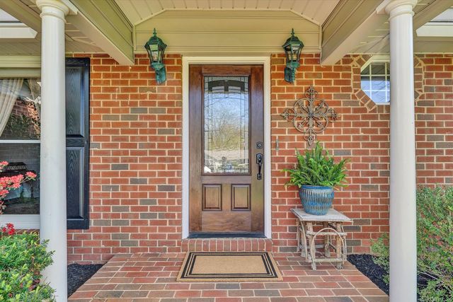 5832 Lakemont DR, Roanoke, VA 24018