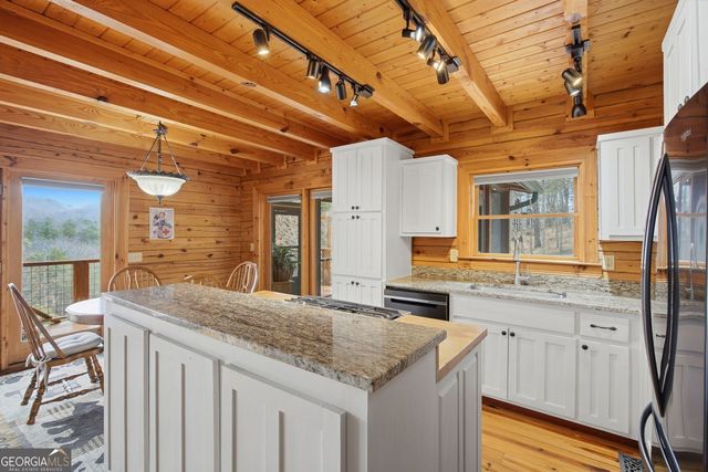 1399 Old Parker Place Road, Ellijay, GA 30536