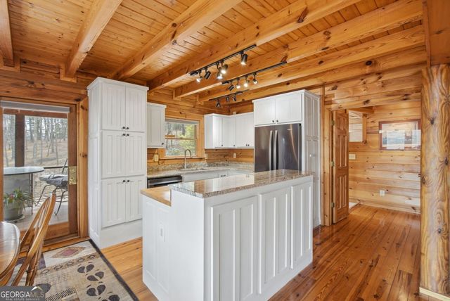 1399 Old Parker Place Road, Ellijay, GA 30536
