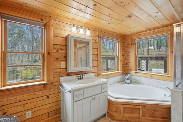 1399 Old Parker Place Road, Ellijay, GA 30536