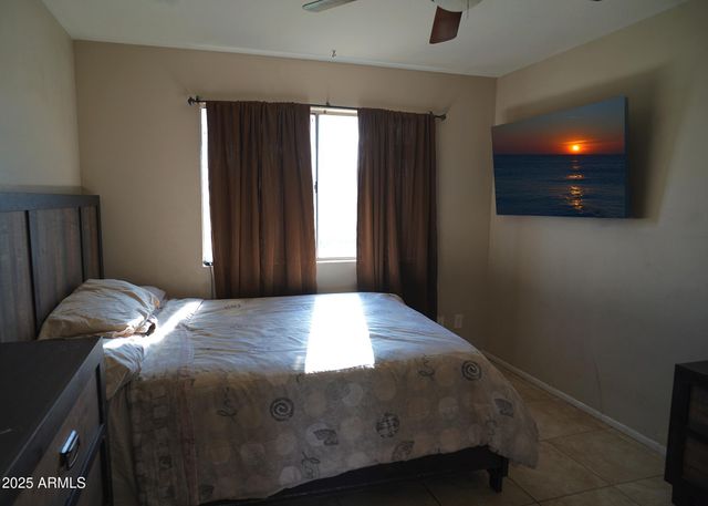 8933 W ROMA Avenue, Phoenix, AZ 85037