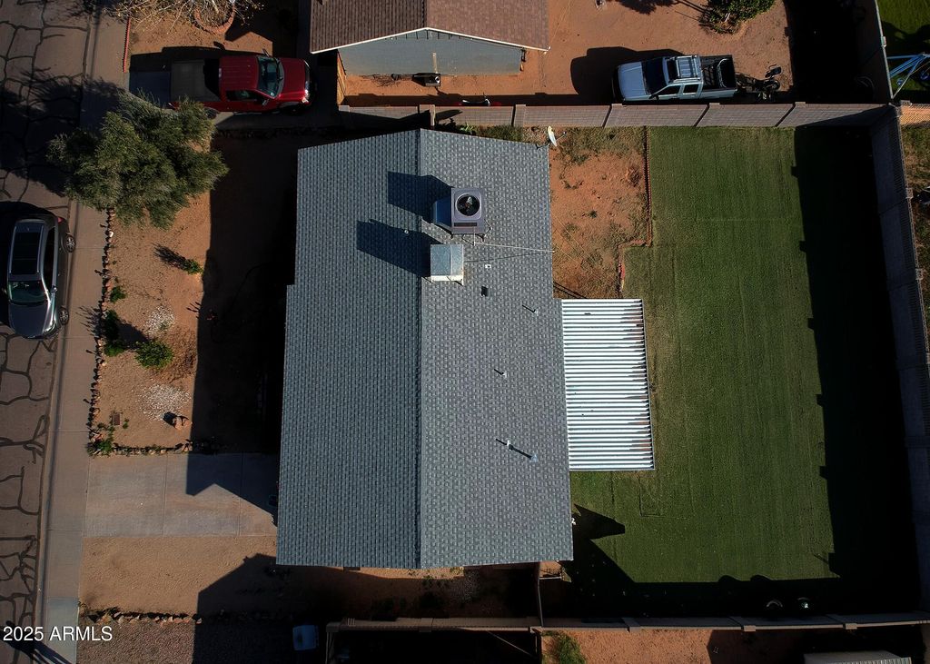 8933 W ROMA Avenue, Phoenix, AZ 85037