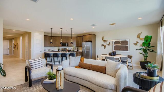 9519 W MULBERRY Drive, Phoenix, AZ 85037