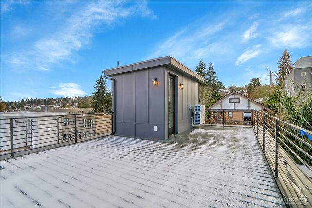 631 W Emerson Street, Seattle, WA 98119