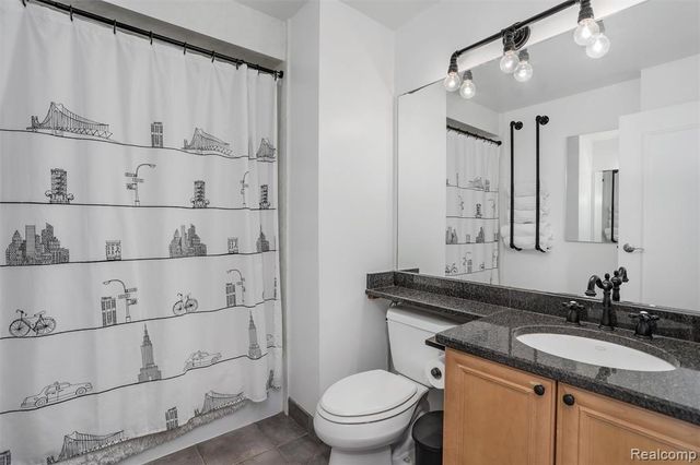 1001 W Jefferson Avenue 11B, Detroit, MI 48226