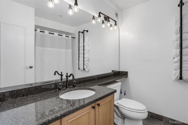 1001 W Jefferson Avenue 11B, Detroit, MI 48226