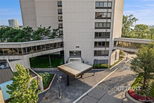 1001 W Jefferson Avenue 11B, Detroit, MI 48226