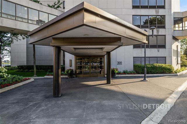 1001 W Jefferson Avenue 11B, Detroit, MI 48226