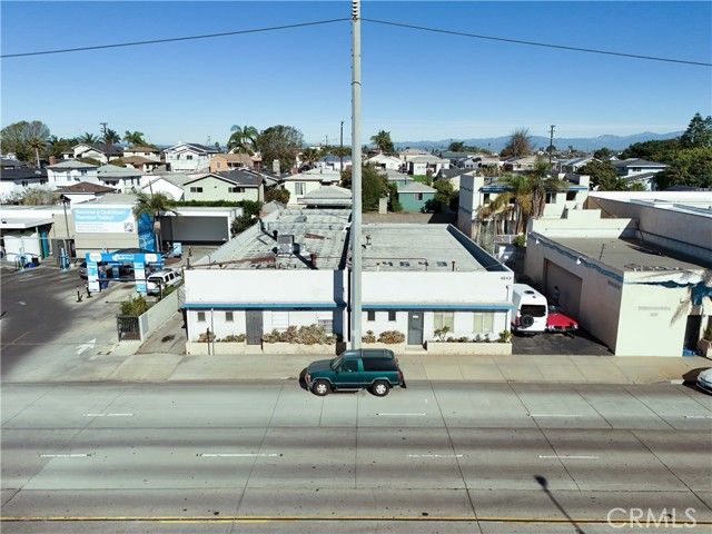 4643 W Rosecrans, Hawthorne, CA 90250
